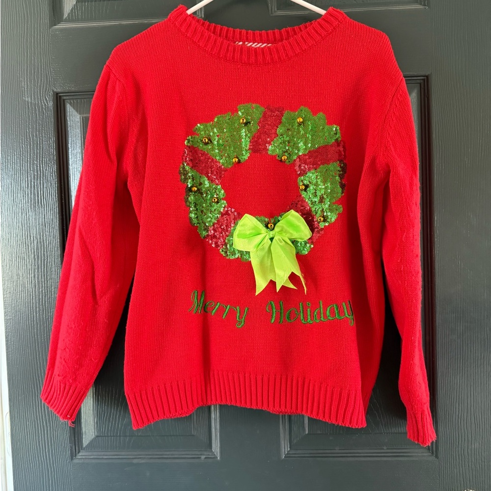 Women’s Red Holiday Sweater Size Medium Christmas Wreath with Jingle Bells